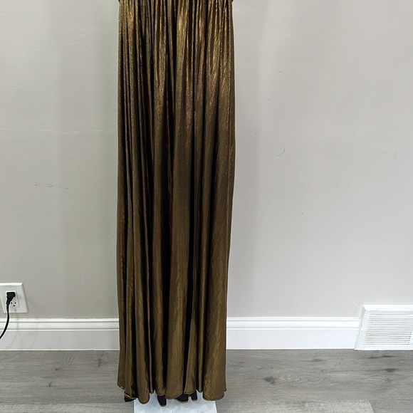 Bronx and Banco Goddess Gown in Gold - Picture 4 of 12